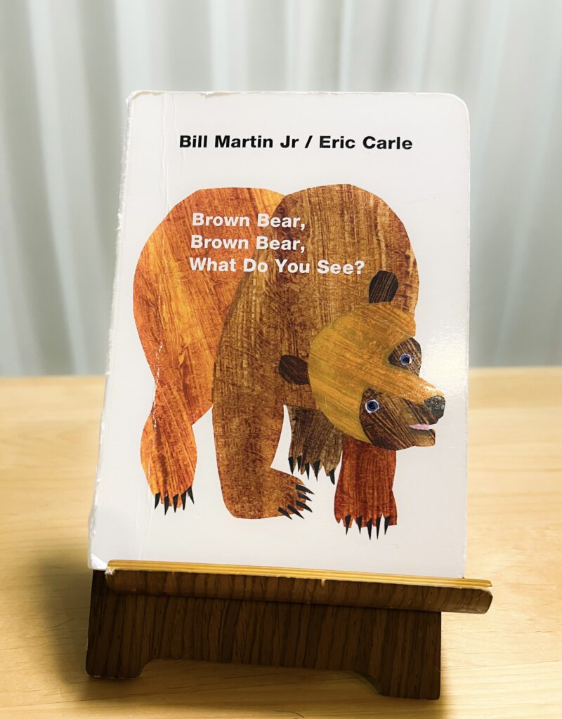 くまさんくまさん何見てるの？の絵本　Brown-bear 2歳におすすめの絵本